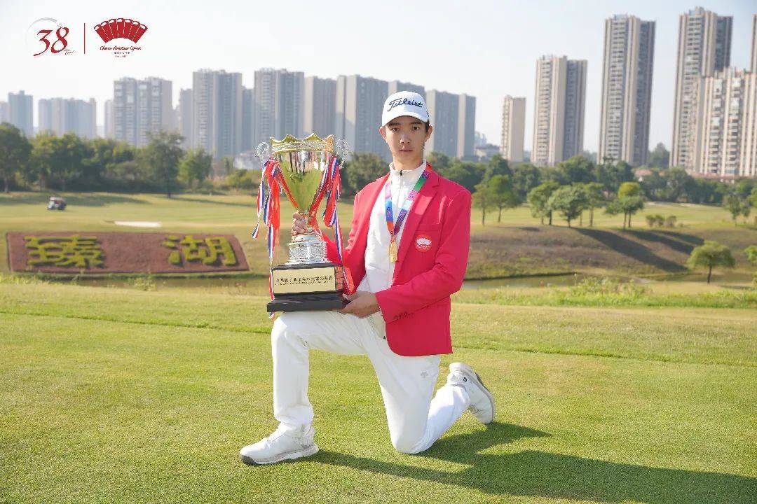 高尔夫赛季收官,冠军榜单揭晓的简单介绍 高尔夫赛季收官,冠军榜单揭晓的简单介绍