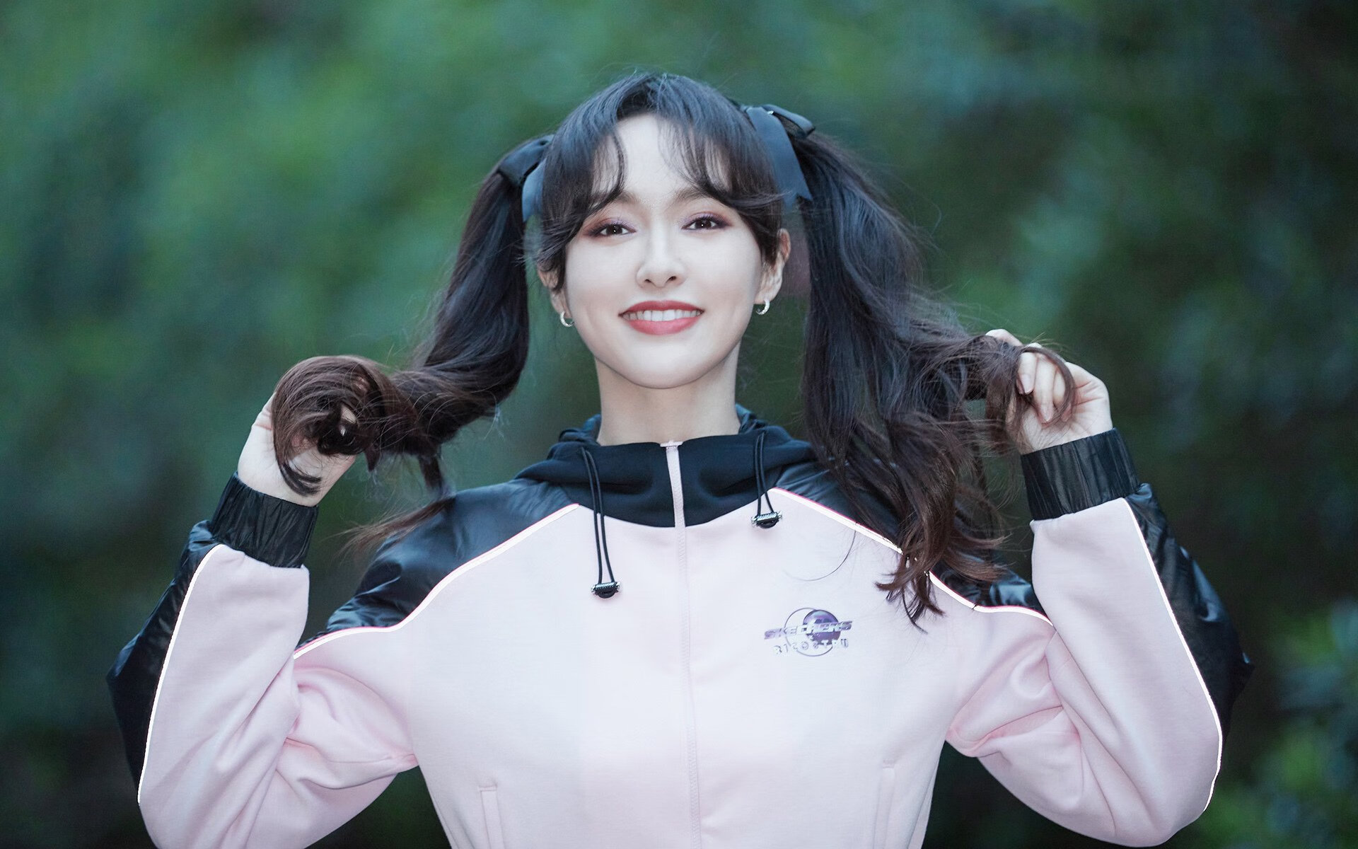 非典型英雄，当铁闸亮出利刃，当防线成为答案