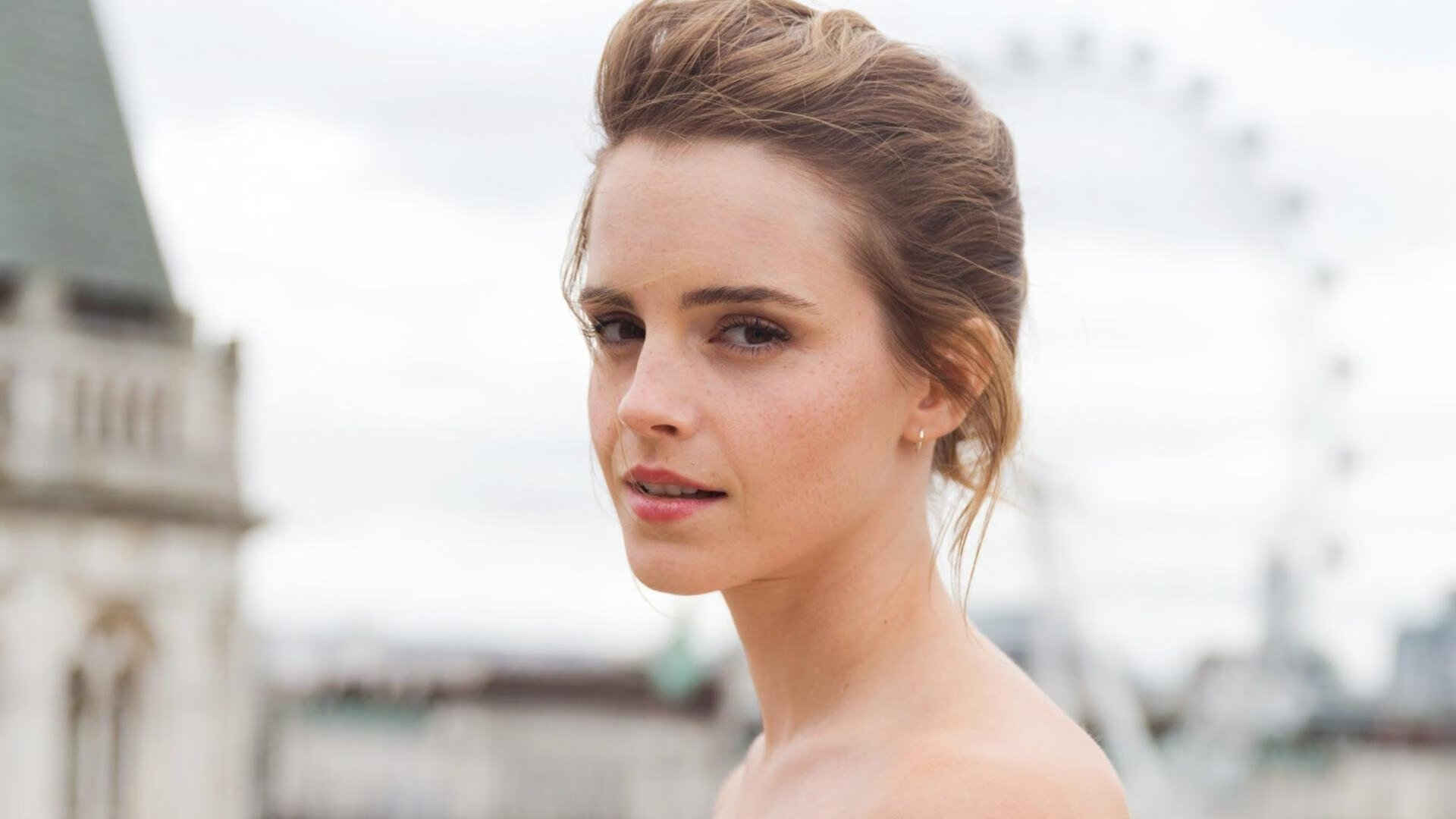 烟花与战歌，戈麦斯在梅西旧影中引爆韦洛德罗姆，一场定义唯一性的演出