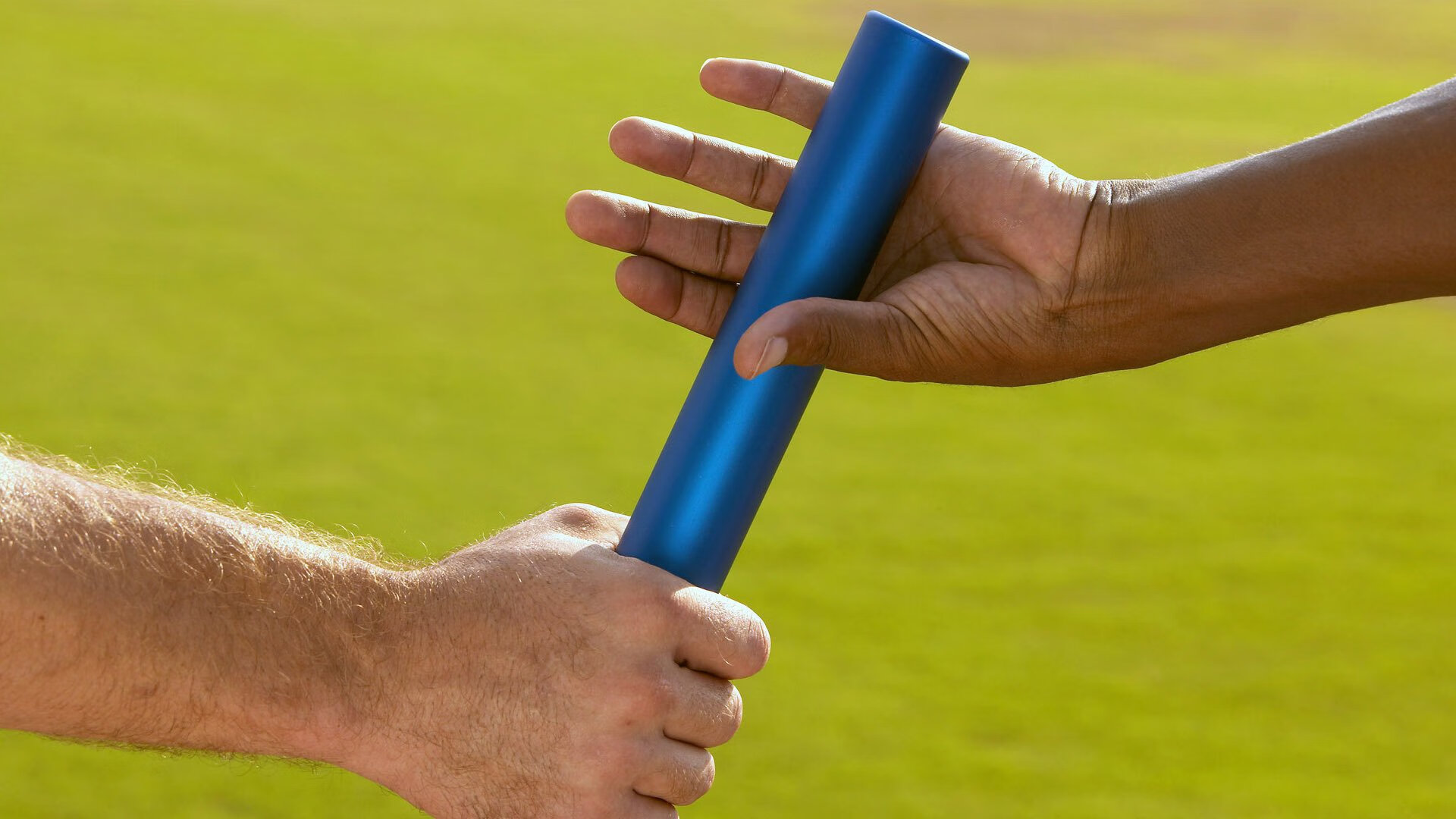 欧战启示录,马丁内利破茧成蝶的巨星之光,与黄潜绞杀曼联的战术铁幕