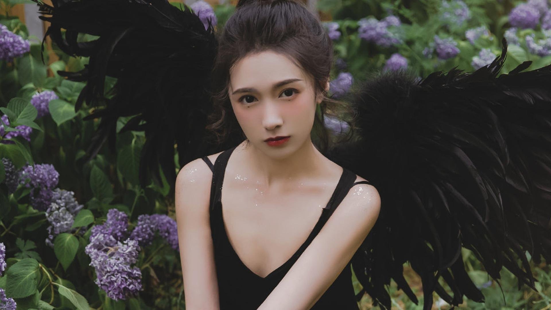 无声领袖,在印第安纳震耳欲聋的寂静中,哈利伯顿如何扛起一支队伍