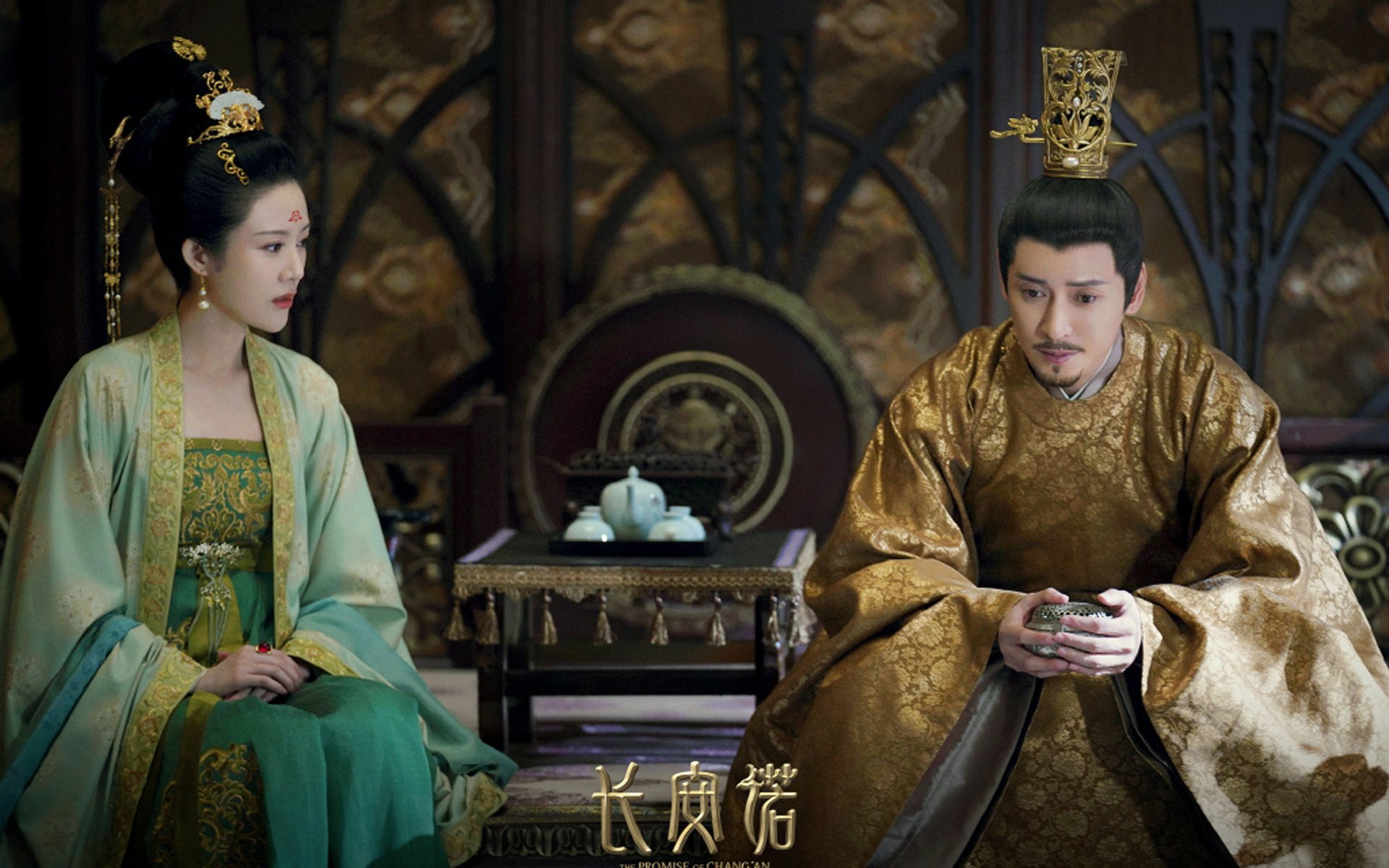 舞台与战场，当聚光灯下生长出不可预测的史诗